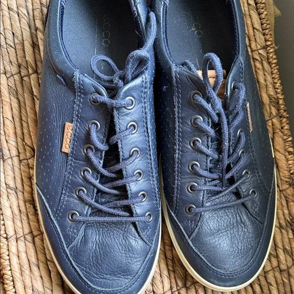 ECCO Men's Navy Leather Sneakers - Picture 5 of 9